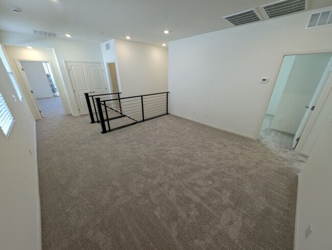 Building Photo - 544 Clover Bar Ln