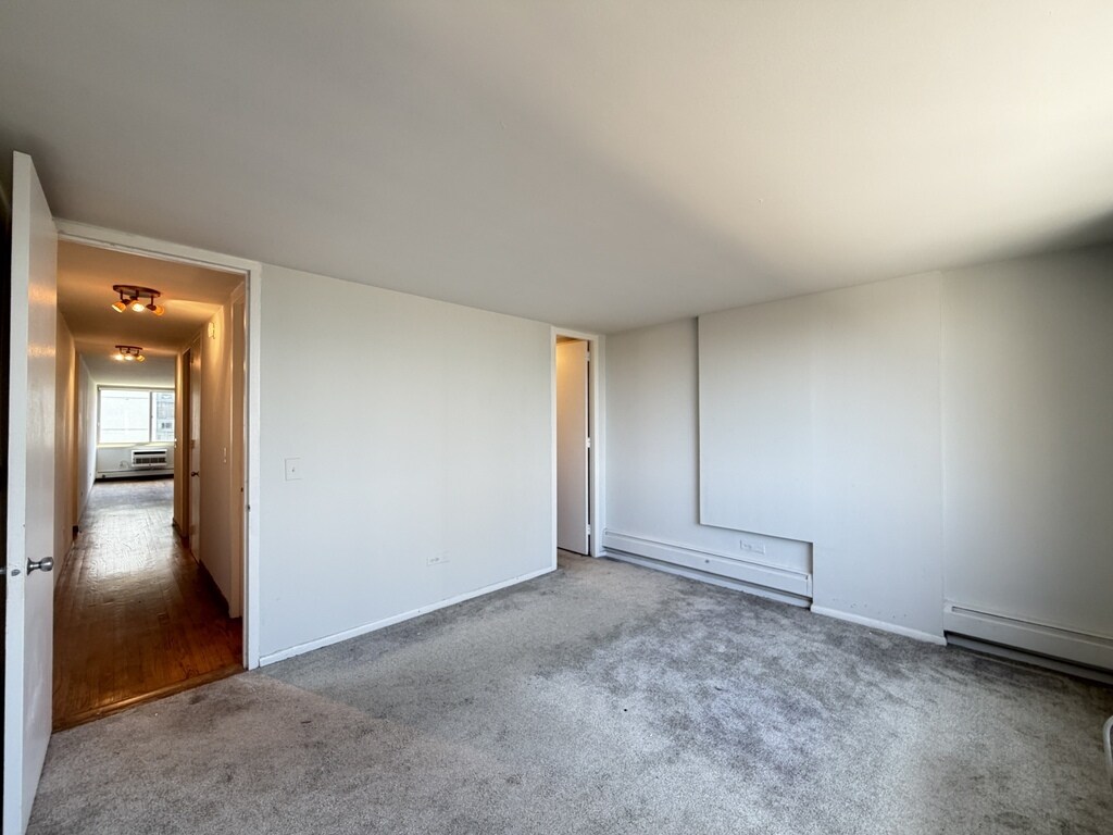 Building Photo - 1442 N Dearborn St
