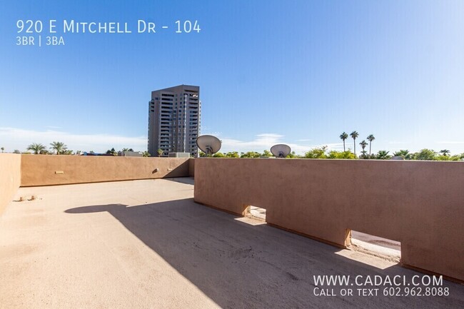 Building Photo - Mitchell Lofts 3 bed 2.5 bath Townhouse