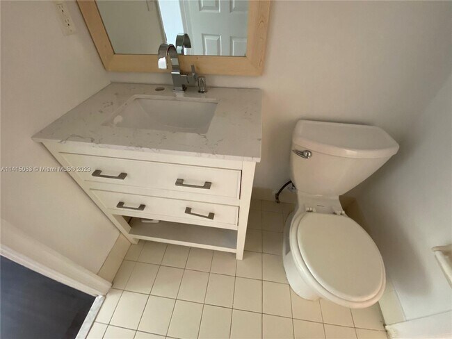 Building Photo - 4272 Vineyard Cir