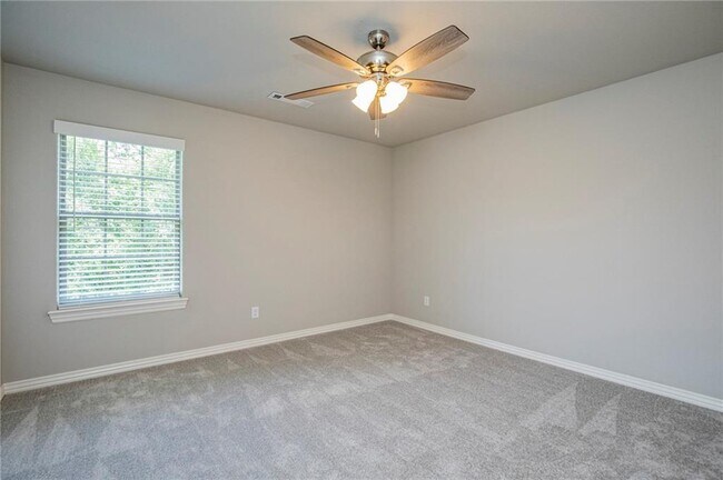 Building Photo - 2003 Azlin Pl