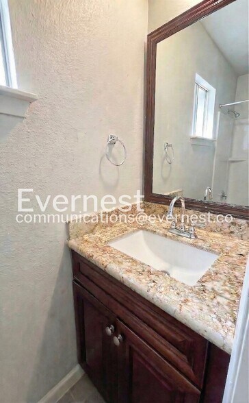 Building Photo - 16311 Paso Hondo Dr