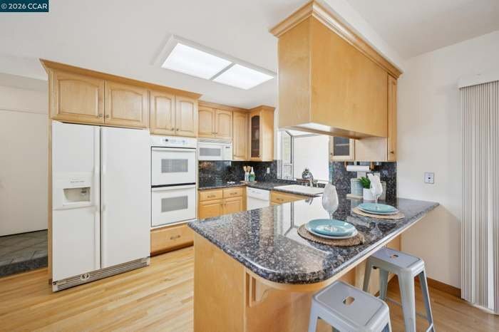 Building Photo - 3114 Santa Paula Dr