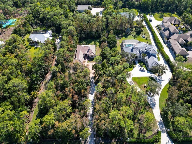 Building Photo - 3-Bedroom + Den in Livingston Woods. Optional 2nd House Available on 2.5 Acre Property!