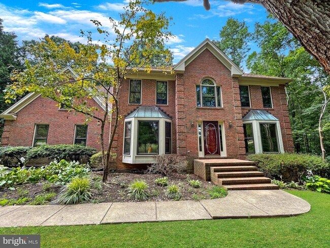 Building Photo - 4014 Longwood Dr