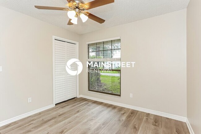 Building Photo - 4 Bedroom Pet-Friendly Home in FLEMING ISLAND, FL with Main Street Renewal