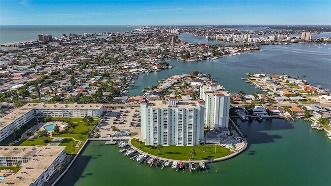 Building Photo - 400 64th Ave