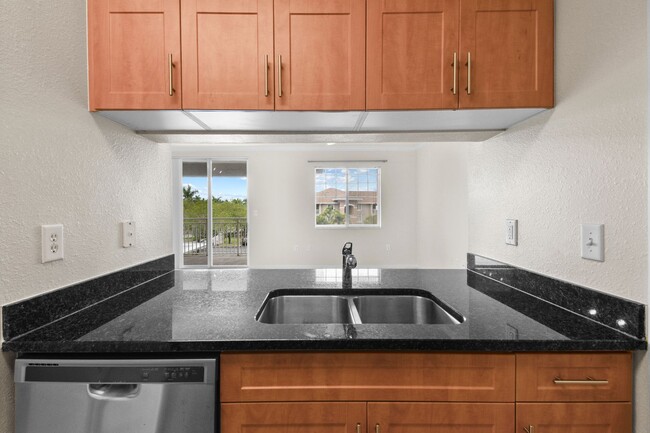 Building Photo - Stylish and luxurious 1-bedroom, 1-bath co...