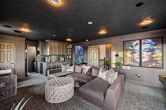 Building Photo - 12345 White Oak Point