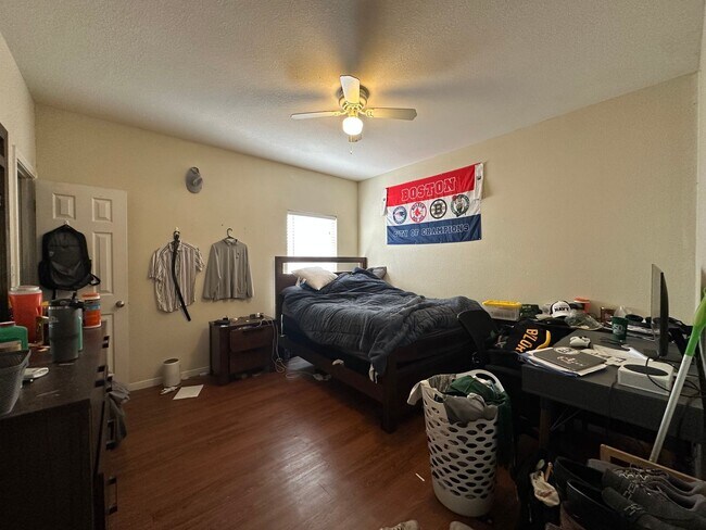 Building Photo - 1900 S 16th St