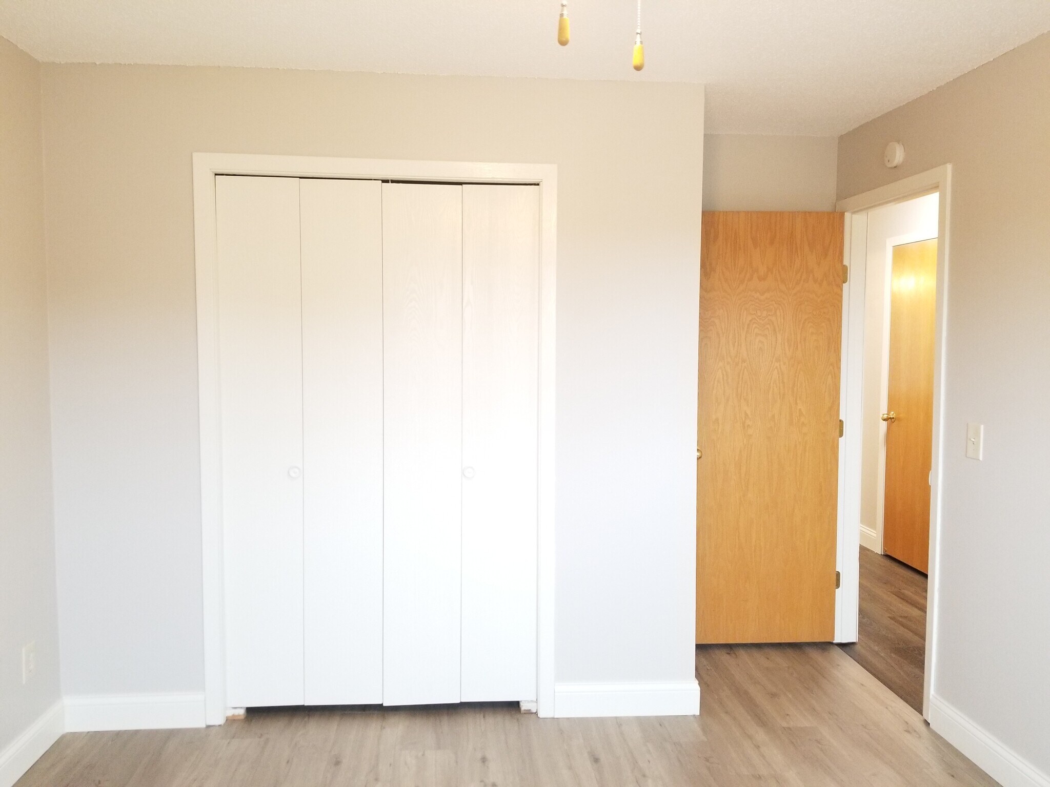 Building Photo - 220 Leighton Dr