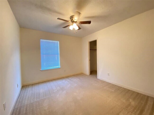 Building Photo - 13606 Midfield Glen Ct