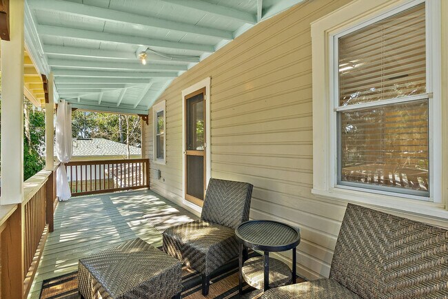 Building Photo - 12 Sylvan Dr