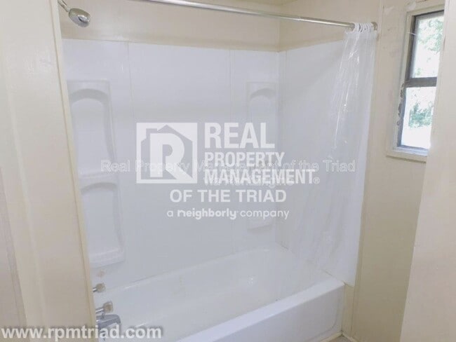 Building Photo - 919 B Asheboro St