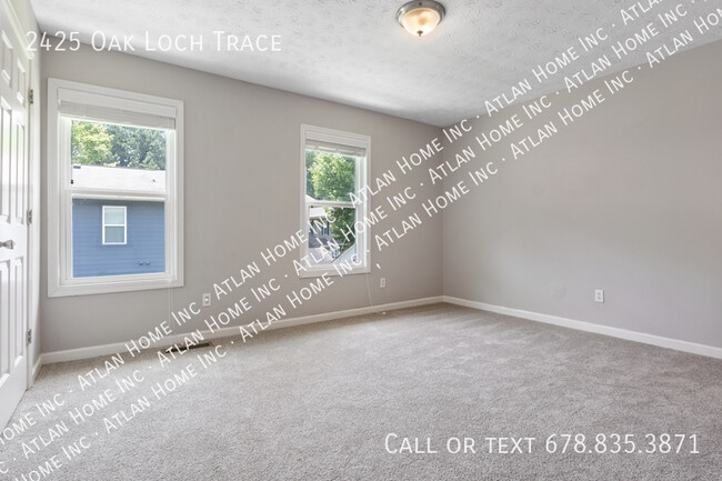 Building Photo - 2425 Oak Loch Trace