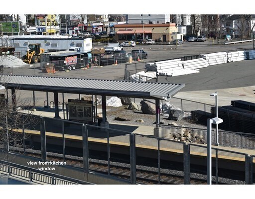 Building Photo - 12 Astoria St