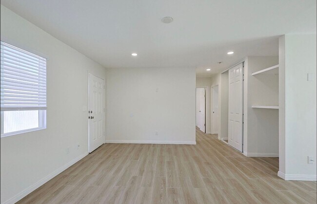 Building Photo - 143 Buccaneer Dr