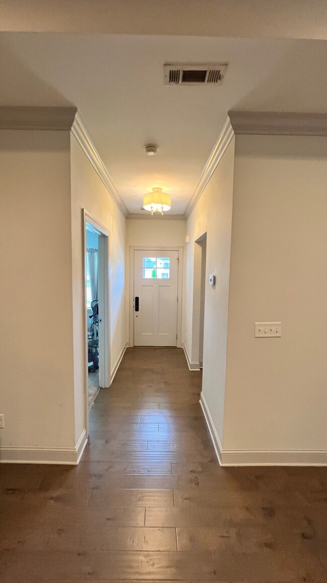 Building Photo - 847 Wellstone Dr