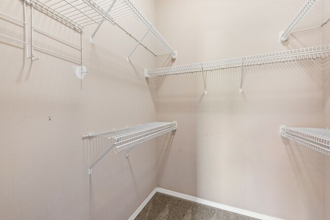 Building Photo - Well-appointed 3-Bedroom Townhome Near Downtown Kenmore & Bothell