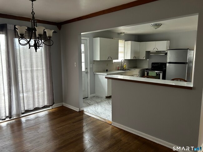 Building Photo - 87 Worcester Ave