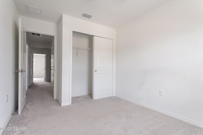 Building Photo - 326 Riverfront Wy