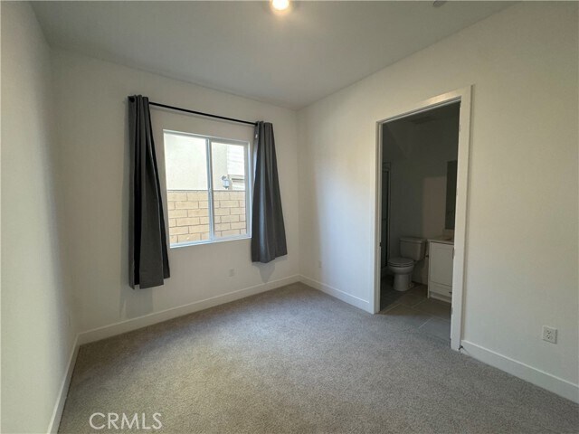 Building Photo - 114 Pansy