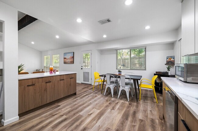 Building Photo - 5105 Galen Ct