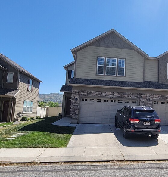 Building Photo - 4937 Atala Way