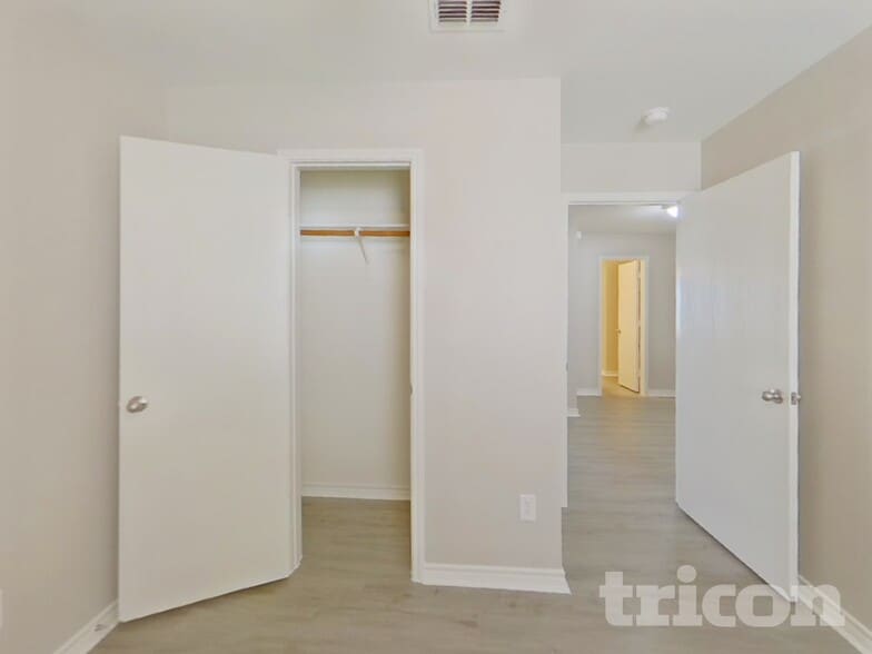 Building Photo - 125 Southwestern Dr