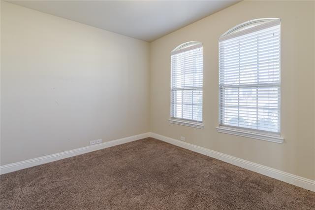 Building Photo - 1104 Hoyt Dr