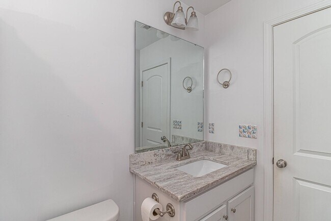 Building Photo - SPACIOUS Newer Construction Home in Pikevi...