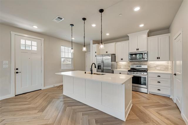 Building Photo - 617 Springwell Pkwy