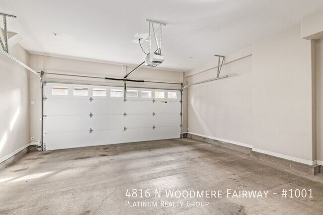 Building Photo - 4816 N Woodmere Fairway