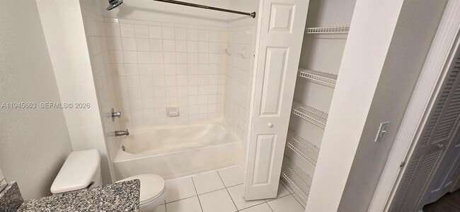 Building Photo - 2589 Centergate Dr