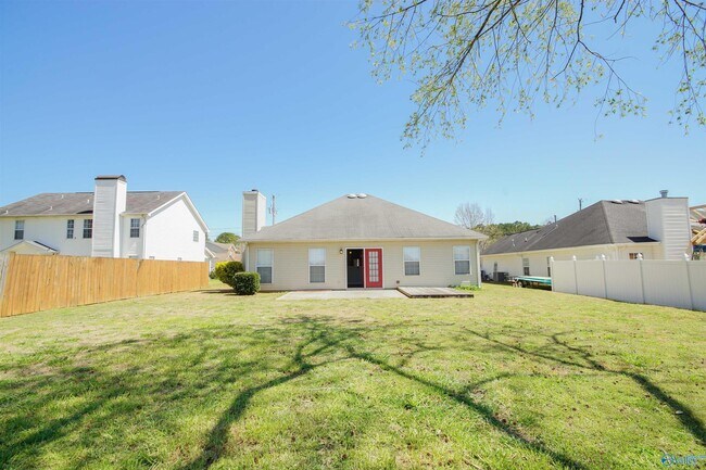 Building Photo - 145 Brass Oak Dr