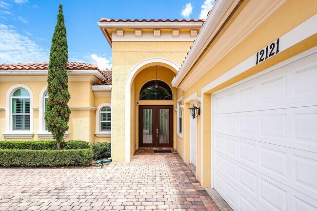 Building Photo - 12121 Sunnydale Dr