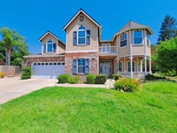 Building Photo - Elegant 4 Bedroom Home w/ Upstairs Loft Mo...