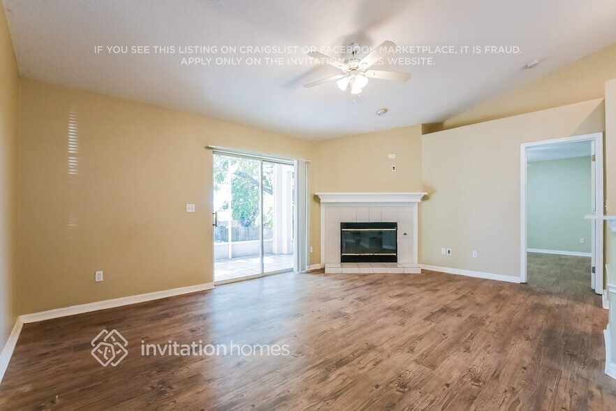 Building Photo - 635 Park Valley Cir