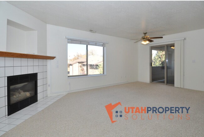 Building Photo - 9255 Jefferson Cove