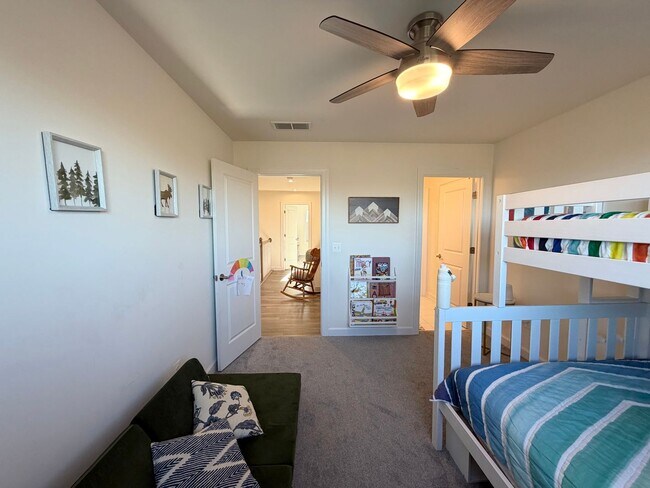 Building Photo - 1078 Delphi Ln