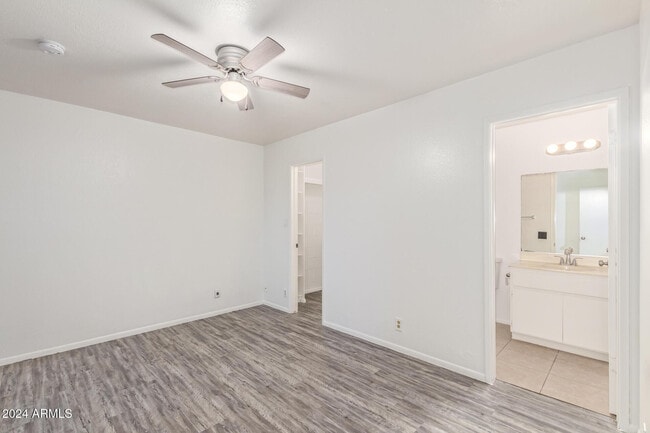 Building Photo - 511 W Blackhawk Dr