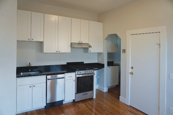 Primary Photo - 119 Willow St