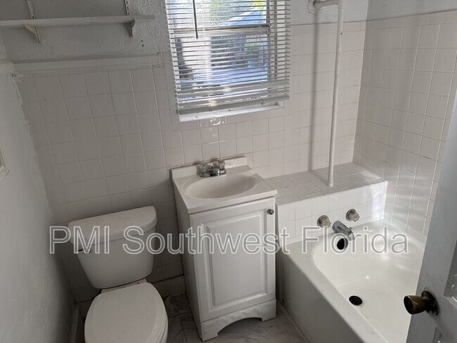 Building Photo - 1764 Laurel St