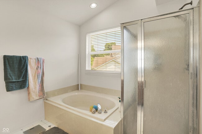 Building Photo - 5761 Cantigny Way S