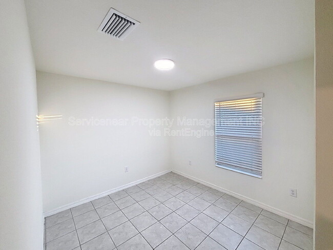 Building Photo - 3988 Postmark Lake Pl