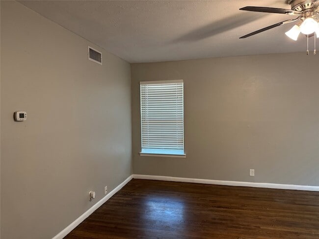 Building Photo - 11321 Wyatt St