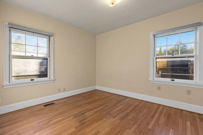 Building Photo - 3315 SE Cesar Estrada Chavez Blvd