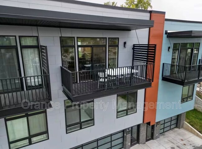 Building Photo - 630 N 46th St