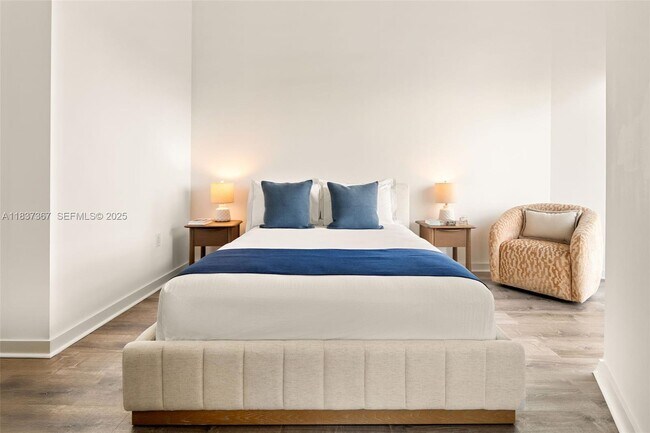 Building Photo - 501 NE 31st St