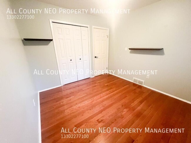 Building Photo - 8988 Birchwood Dr